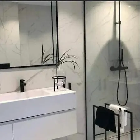 Hanza Tower Skylux Jacuzzi Sauna Pool *